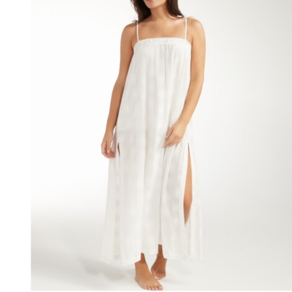 HERMOZA
Women's Susanna Cinched Maxi Dress With Side Slit, White